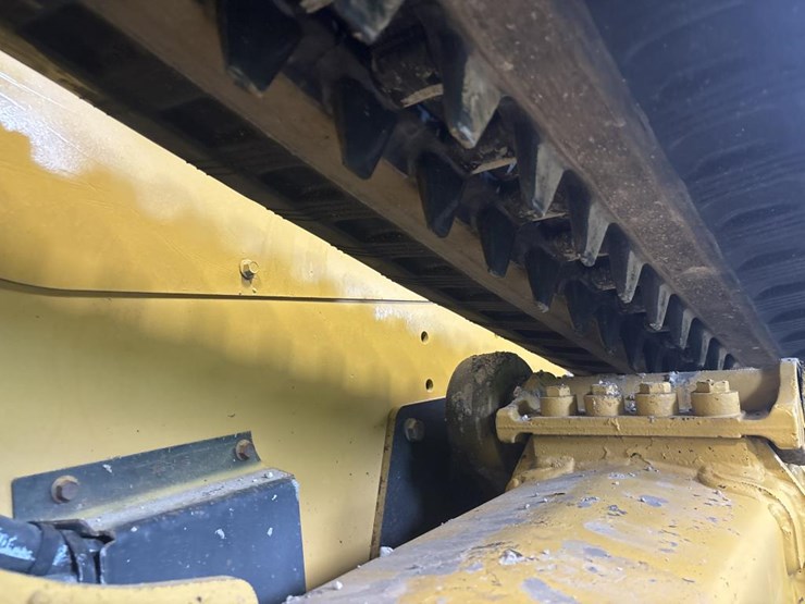 2018-caterpillar-228-image-51