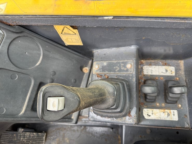 2018-jcb-509-42-image-28