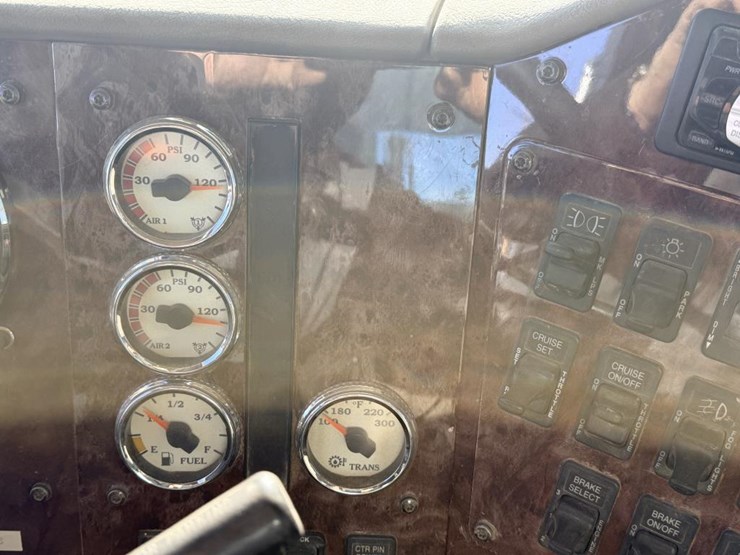 #1974-•-2008-international-eagle-day-cab-truck-tractor-image-33