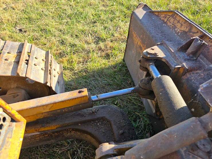 komatsu-d37p-2-image-44