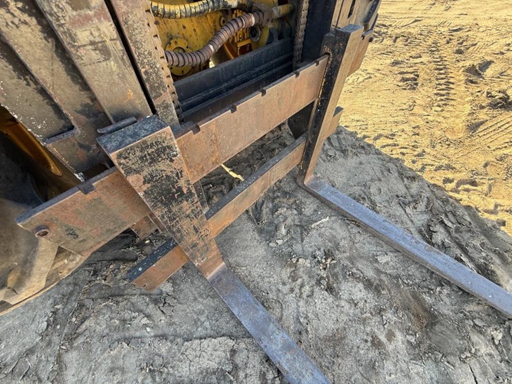 #1975-•-massey-ferguson-14k-forklift-image-56