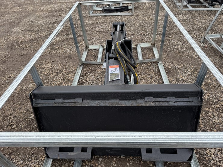 pabreak-52"-skid-steer-backhoe-image-7