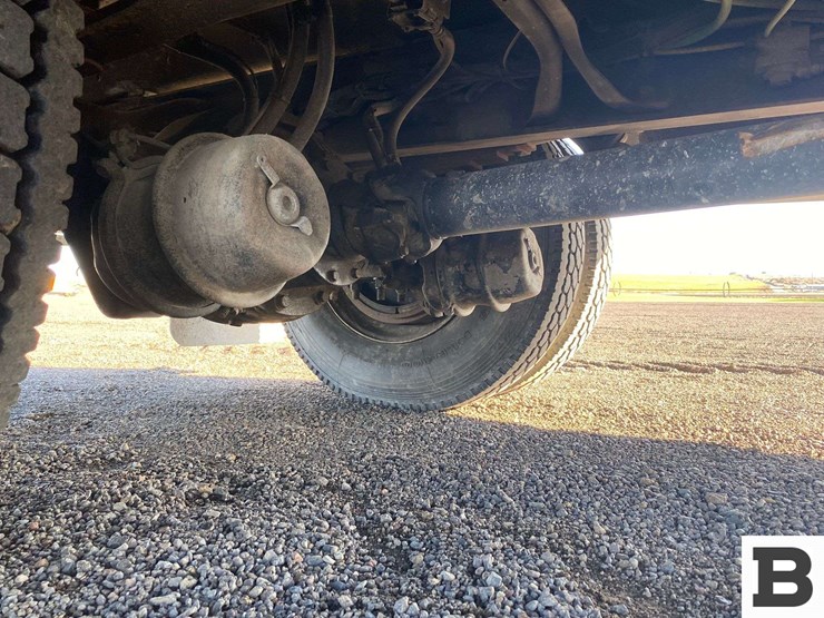 2011-international-durastar-4300-image-37