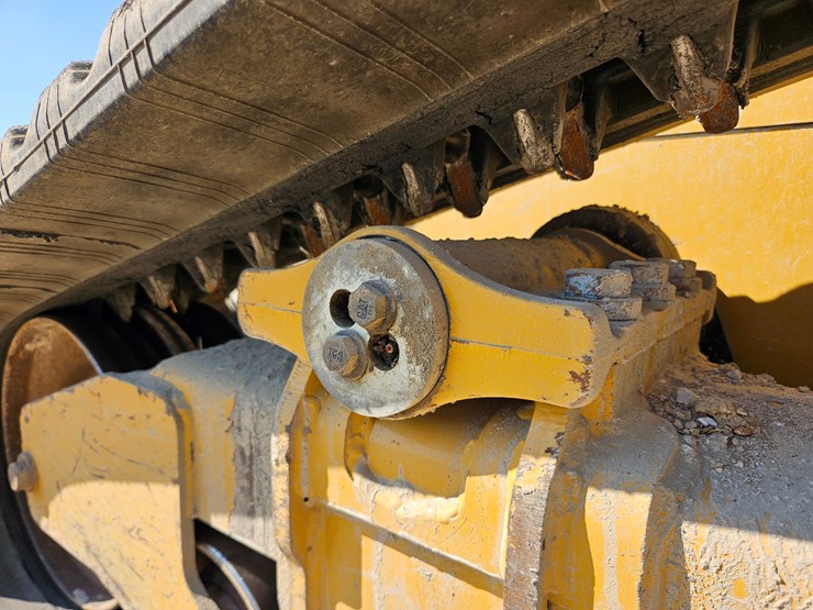2023-caterpillar-299d3-image-62