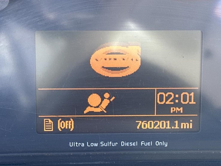 2011-volvo-10-image-31