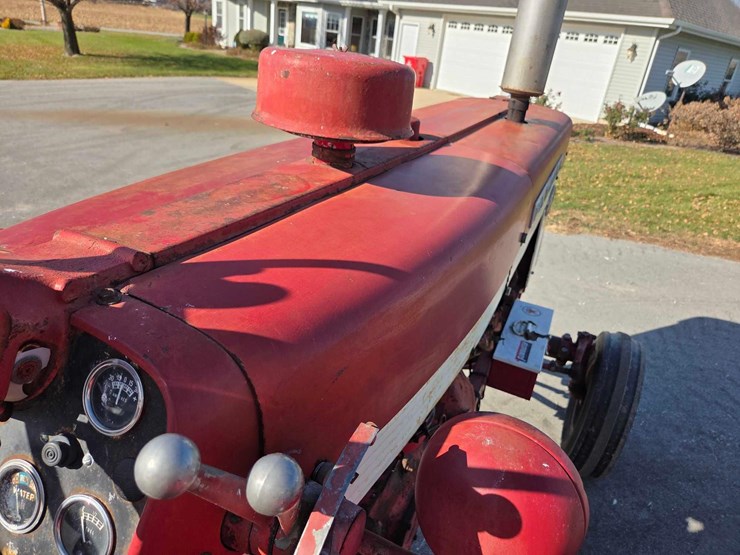 case-ih-560-image-60