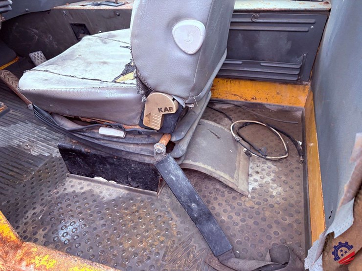 1995-volvo-a30-image-66