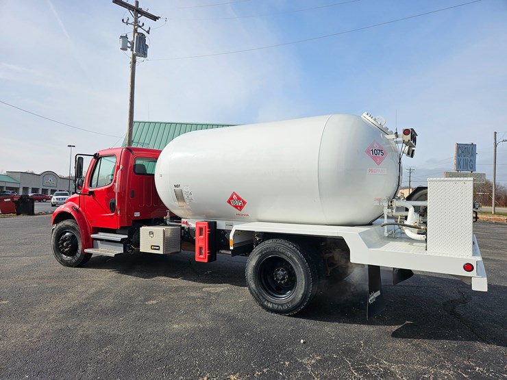 2016-freightliner-s2g-image-9