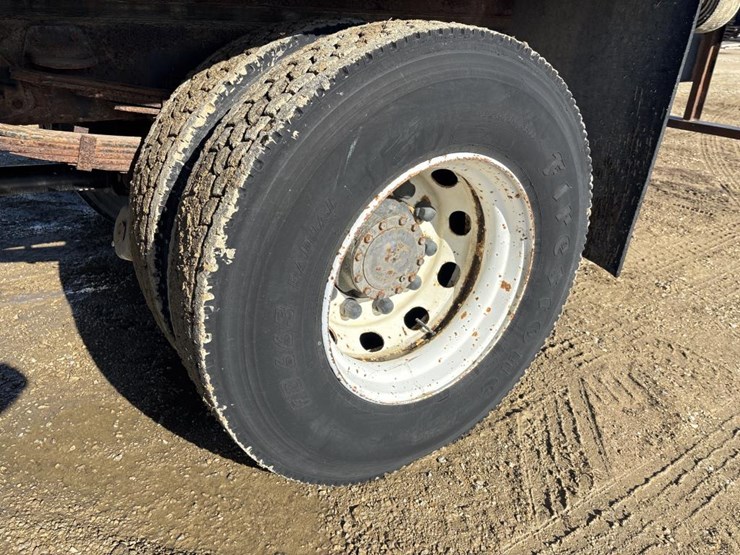 #1337-•-1998-mack-cs200-flatbed-truck-image-53