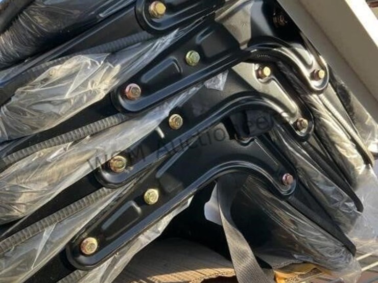 pallet-of-mini-excavator-seats-image-4