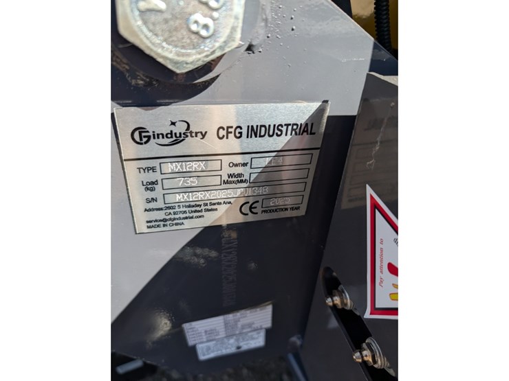 cfg-mx12rx-mini-excavator-w/-mechanical-thumb-image-8