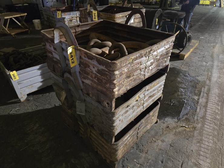 #3412-•-(3)-steel-crates-w/-heavy-duty-chains-image-1