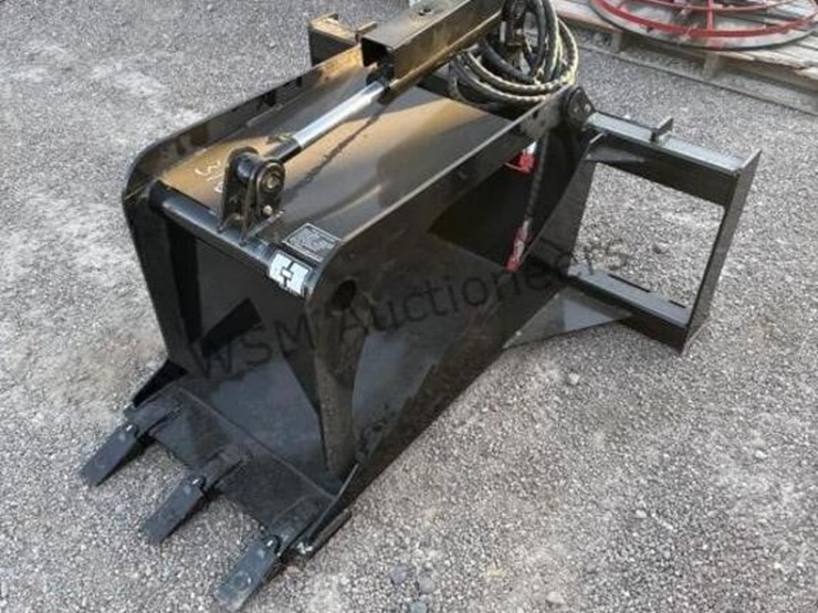 2025-giyi-sgb20-stump-bucket-for-skid-steer-image-2