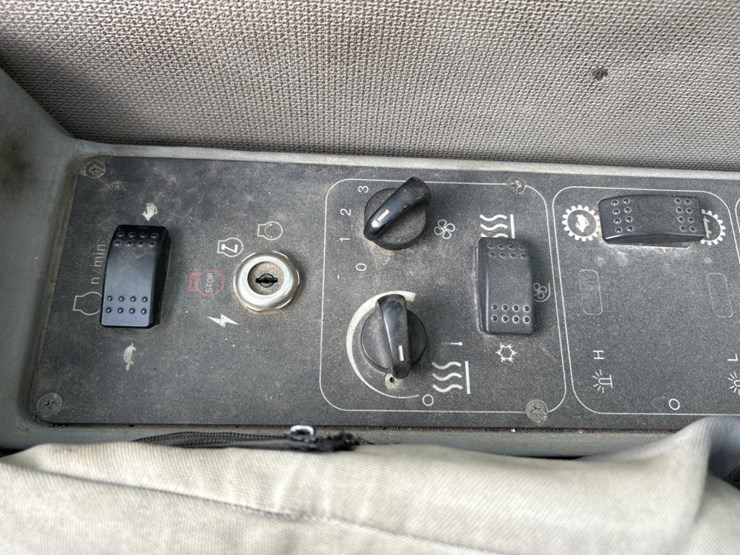 2005-gradall-xl4100-ii-image-40