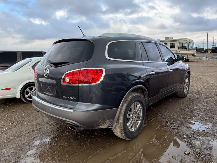 2012-buick-enclave-image-13