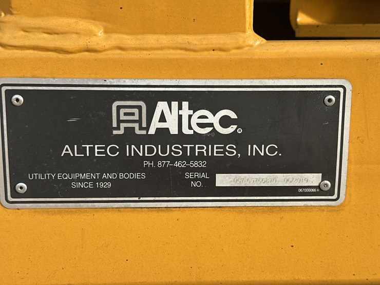 2019-altec-dc1317-image-43
