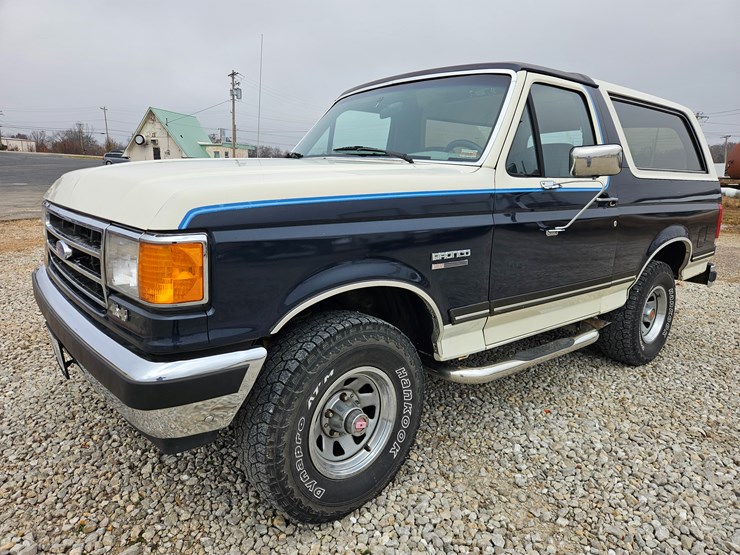 1989-ford-bronco-image-2