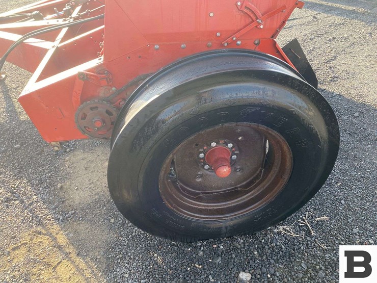 j.i.-case-5300-grain-drill-image-16