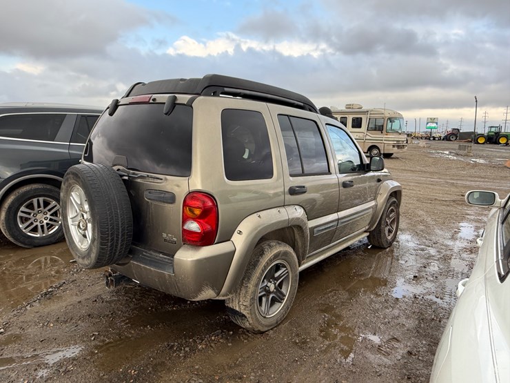 2004-jeep-liberty-image-8