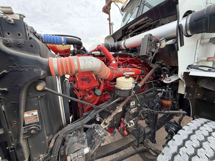 2012-kenworth-t800-image-9