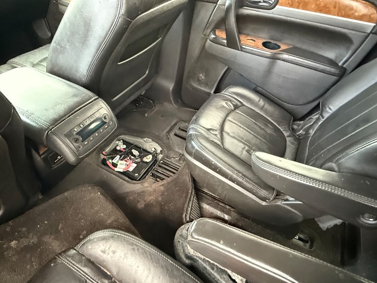 2012-buick-enclave-image-33