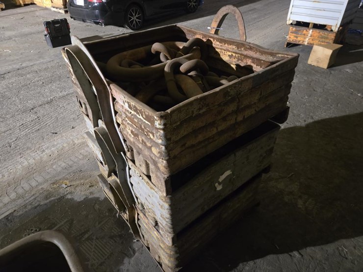 #3412-•-(3)-steel-crates-w/-heavy-duty-chains-image-3