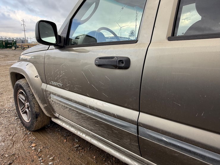 2004-jeep-liberty-image-14