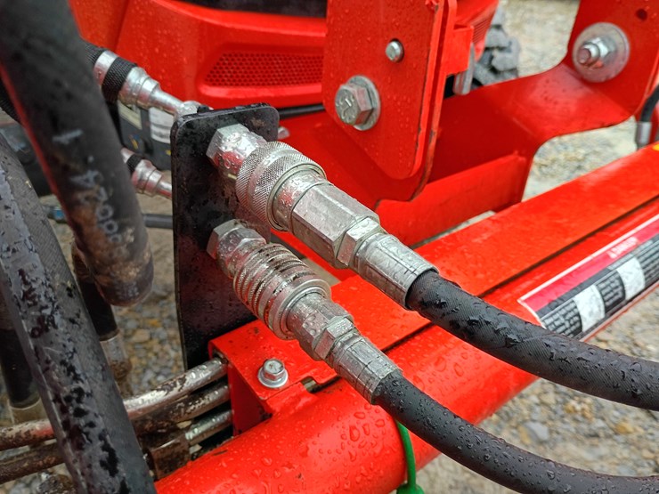 2022-kubota-la526-image-60