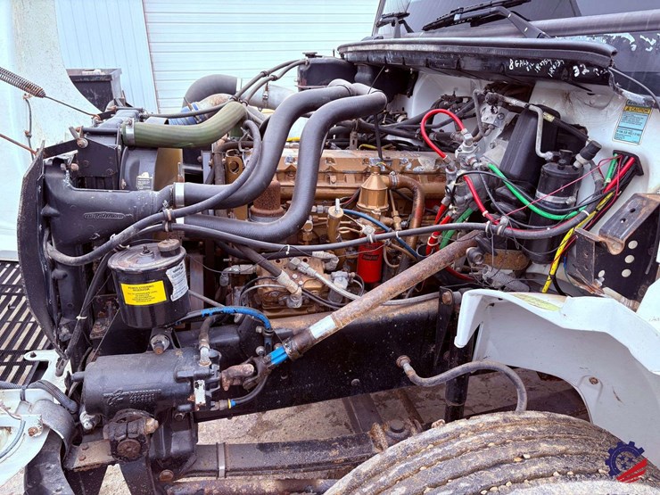 1998-freightliner-fl70-image-54