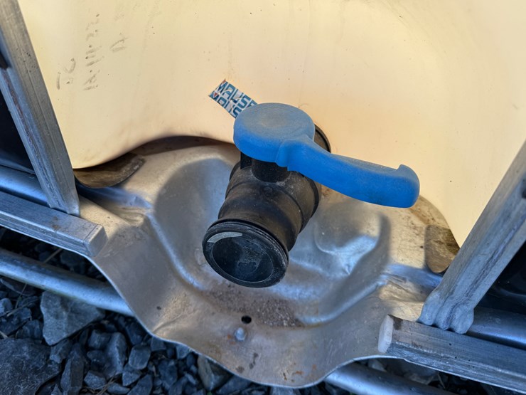 #22623-•-1000-gallon-poly-tank-w/-cage-image-4