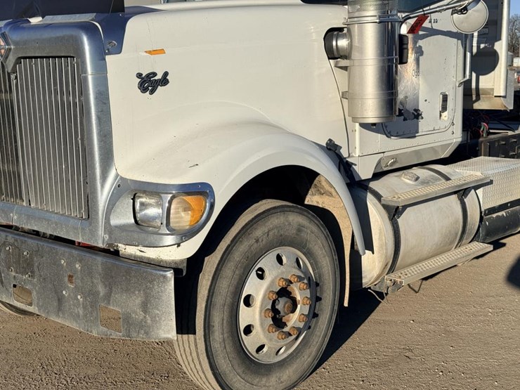 #1980-•-2008-international-eagle-day-cab-truck-tractor-image-10