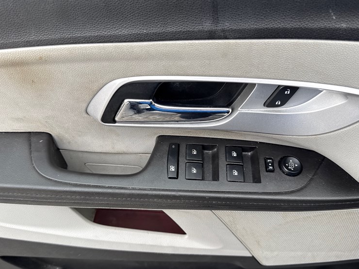 2015-chevrolet-equinox-image-24