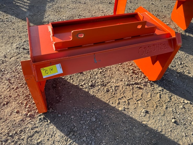 36"-mini-skid-steer-snow-pusher-image-2