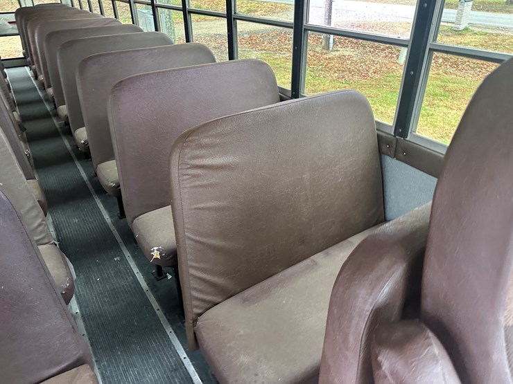 2005-international-pb105-image-55