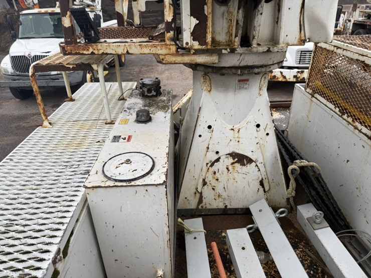 #2000-•-2014-freightliner-altec-digger-derrick-image-56