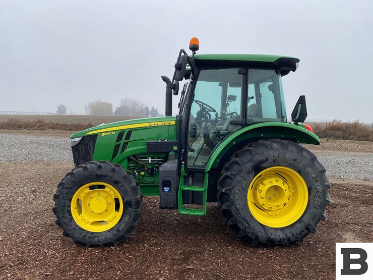 2018-john-deere-5090m-image-2
