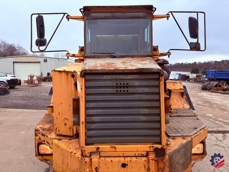 1995-volvo-a30-image-26