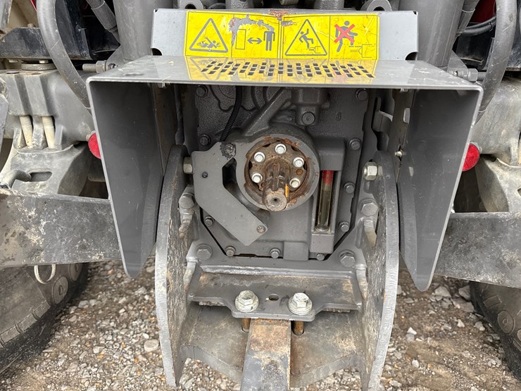 massey-ferguson-4709-image-6