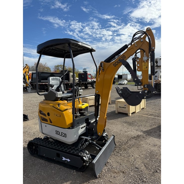 SDLANCH SDLE20 Mini Excavator W Hydraulic Thumb