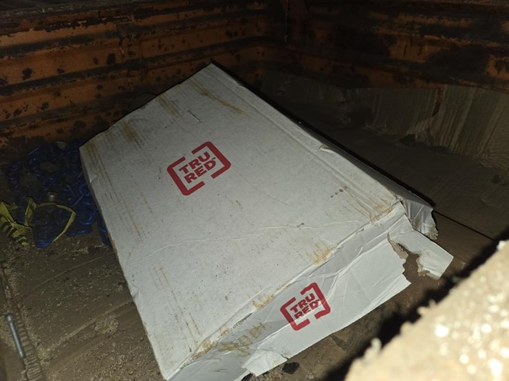 #3408-•-(2)-steel-crates-w/-heavy-duty-chains-and-more-image-6