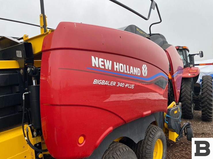 new-holland-340-image-50