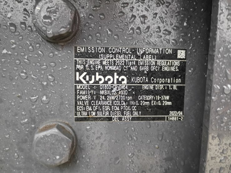 2022-kubota-la526-image-90