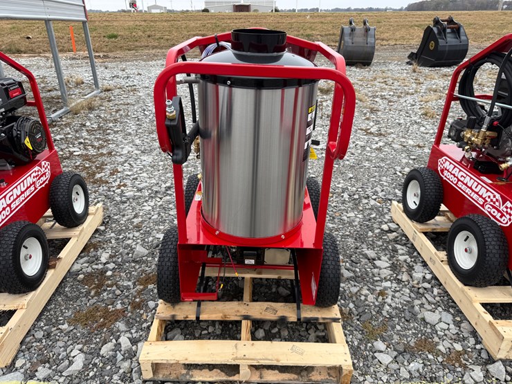 #2-•-unused-magnum-4000-series-hot-water-pressure-washer-254491-inv#33541-image-5