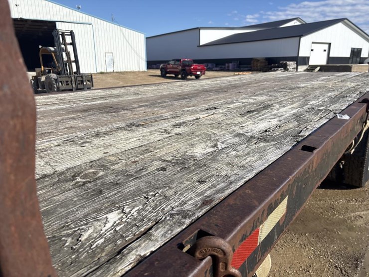 #1337-•-1998-mack-cs200-flatbed-truck-image-17