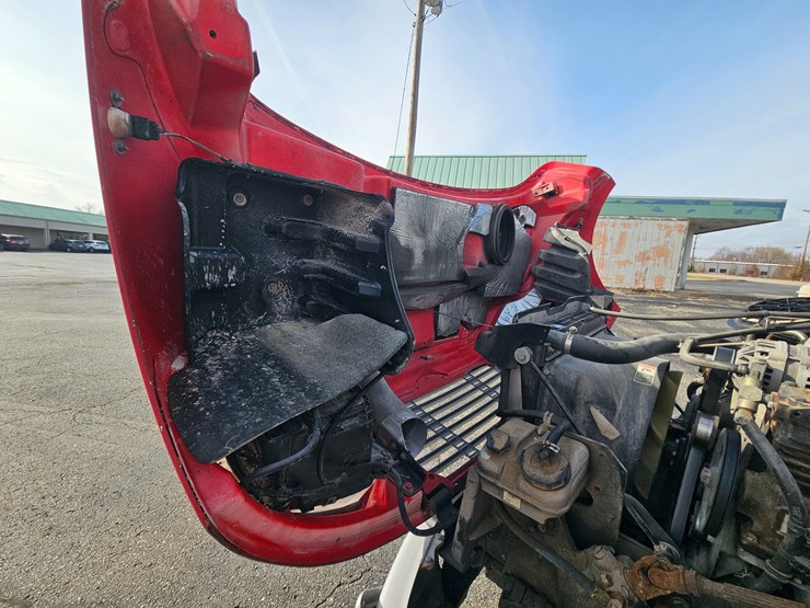 2016-freightliner-s2g-image-35