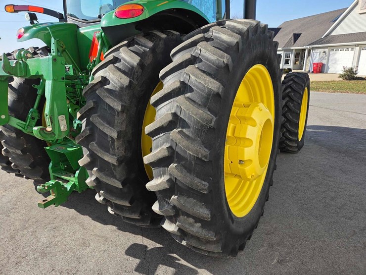 2012-john-deere-8285r-image-43