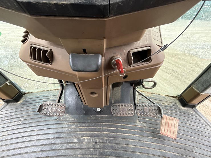 john-deere-6400-image-41