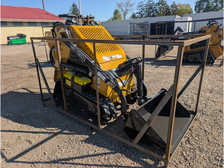 agt-mx-crt23-mini-skid-steer-image-1