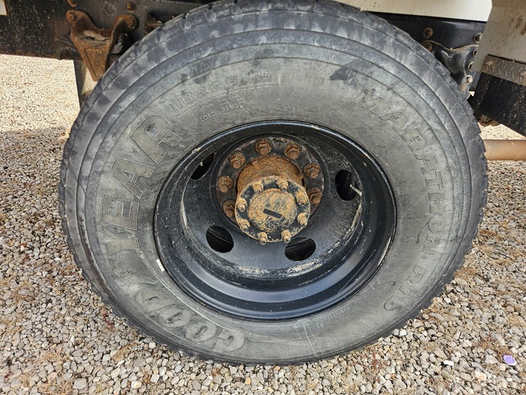 2016-freightliner-s2g-image-83