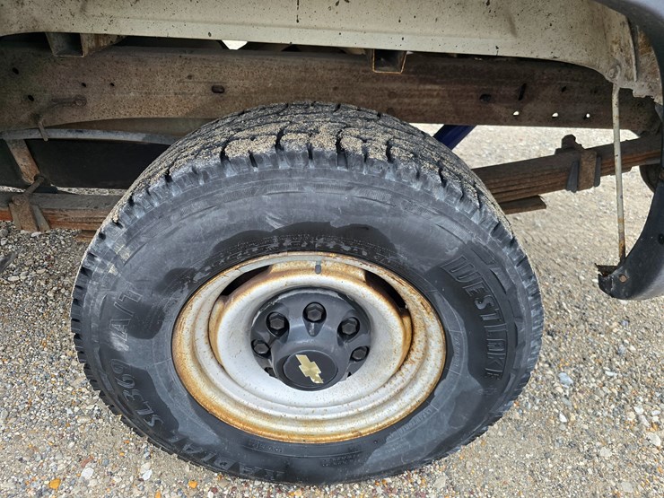 1997-chevrolet-k2500-image-48